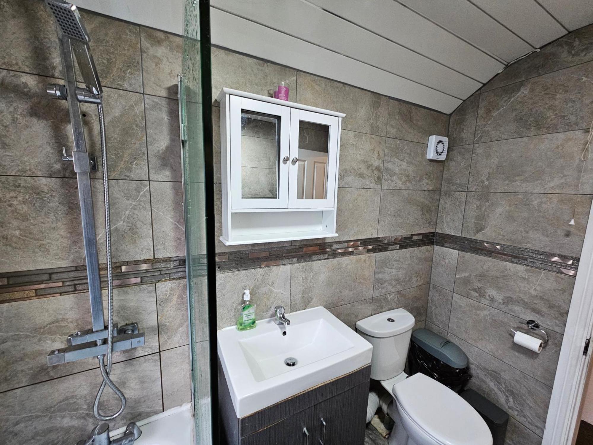 Monyhull Homestay - Near City Centre Kingsheath Nia Nec Bhx Birmingham Exterior photo